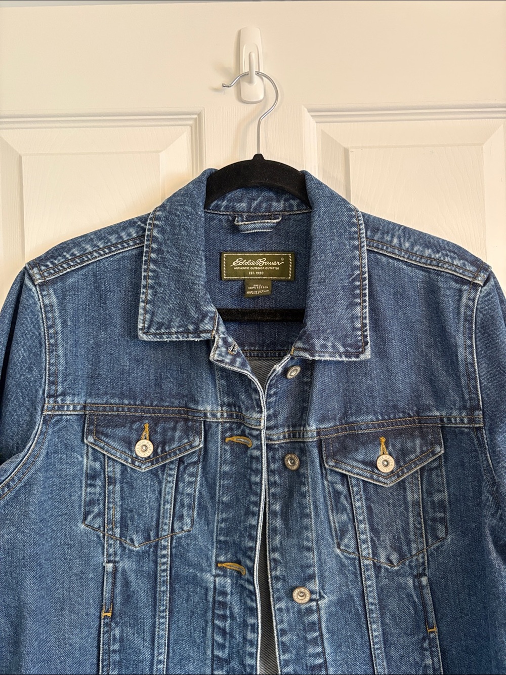 EDDIE BAUER Women's Classic Blue Denim 100% Cotton Jacket - Picture 2 of 9